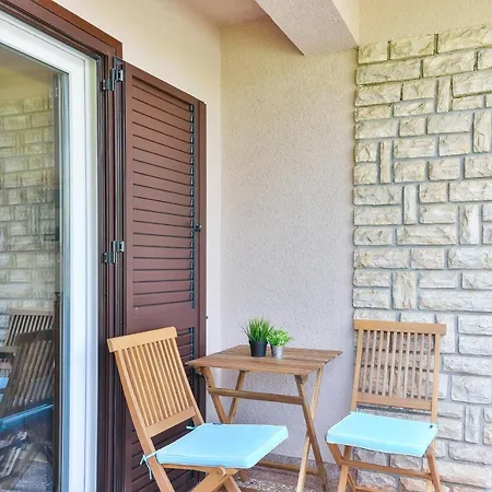 Apartament Laurel *