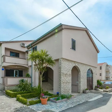 Laurel Apartament