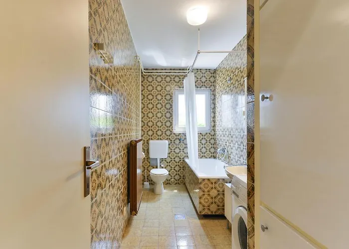 Laurel Διαμέρισμα *